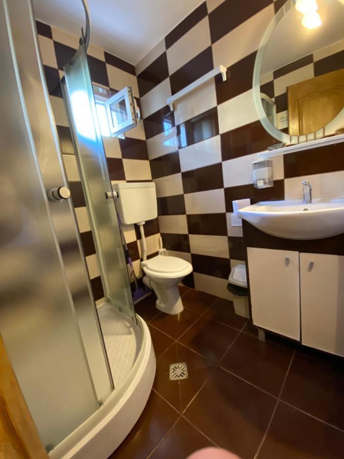 Casa Ciobi Hotel Două Mai Buitenkant foto