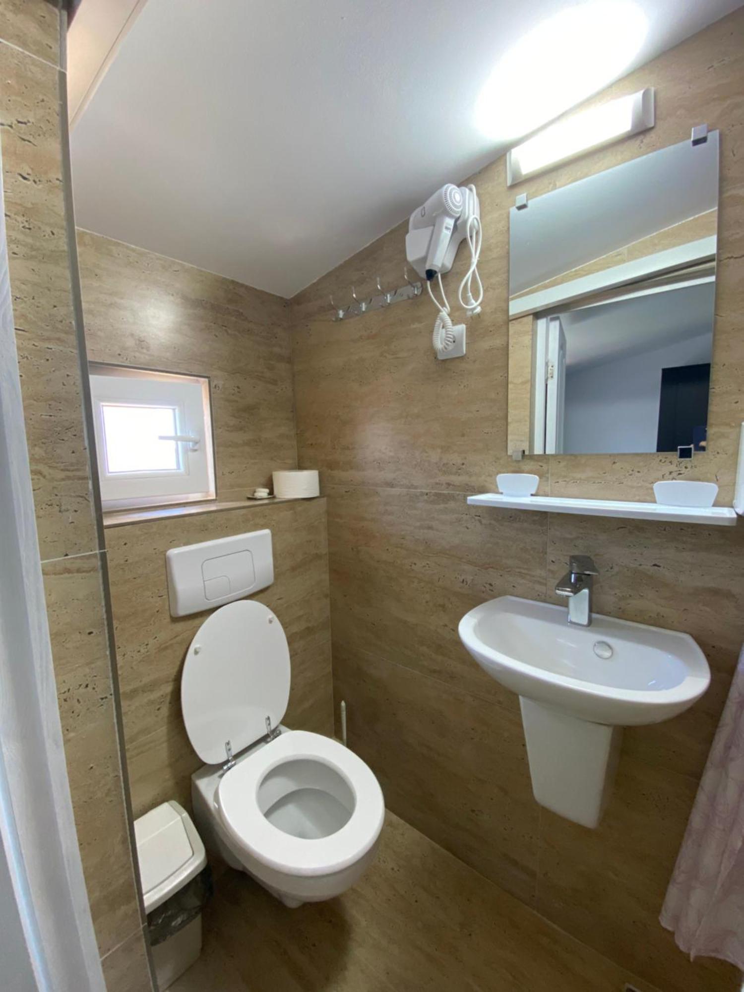 Casa Ciobi Hotel Două Mai Buitenkant foto