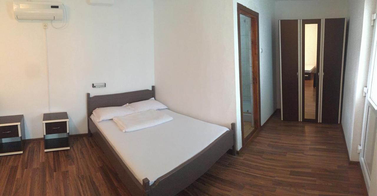 Casa Ciobi Hotel Două Mai Buitenkant foto